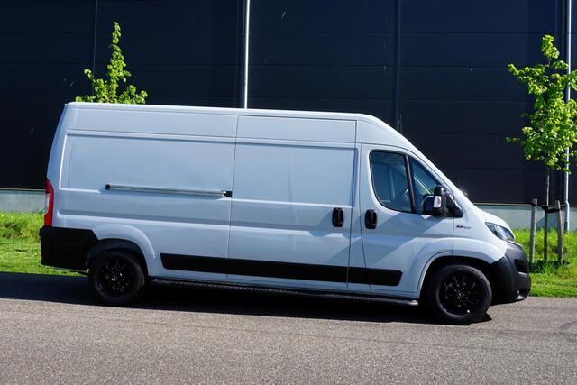 Fiat DUCATO 35H 2.3 MultiJet L3H2 Automaat |Grijs |160 pk |Topstaat |Mooie camperbasis |1e eigenaar |Maxi |Clima |Cruise |Camera |Trekhaak |Bluetooth |LED |EURO6 |Expeditie grijs