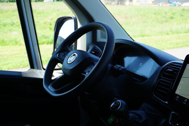 Fiat DUCATO 35 2.2 MultiJet L2H2 140 pk |3500 KG |Nieuw |BPM voordeel! |Digitaal dashboard |Groot scherm |Camera |Carplay |Climate |Parkeersensoren |EURO6 |