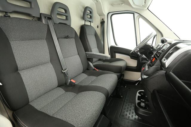 Fiat DUCATO 30 2.3 MultiJet L1H1 | MARGE! | 130PK Airco Camera Cruise Trekhaak Navigatie PDC 3 Persoons Imperiaal