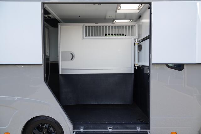 Fiat DUCATO Horsetruck | Dubbele cabine 5-Persoons | 2-Paards | Theault | Trekhaak | Achteruitrijcamera | 16'' | Chalk Grey