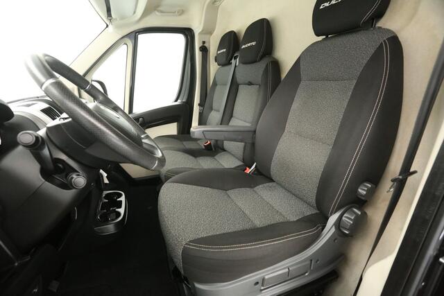 Fiat DUCATO 33 2.3 MultiJet L3H2 Airco Camera Cruise Navigatie 3 Persoons Elektrpakket Trekhaak