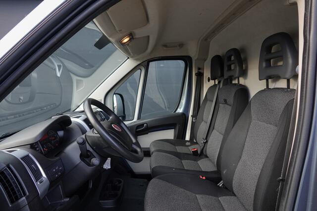 Fiat DUCATO L3H2 2.3 MultiJet 131Pk | 33 | Stoel-Bank | Achteruitrijcamera | Trekhaak | Sidebars | Slate Grey