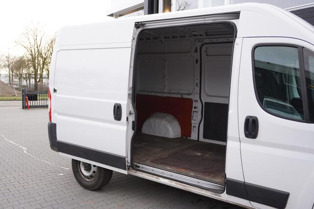 Fiat DUCATO 2.3 MultiJet 140PK Automaat 2x schuifdeur L2H2 EURO 6 - A/C Climate - Cruise - Camera - ¤15.900,- Excl.