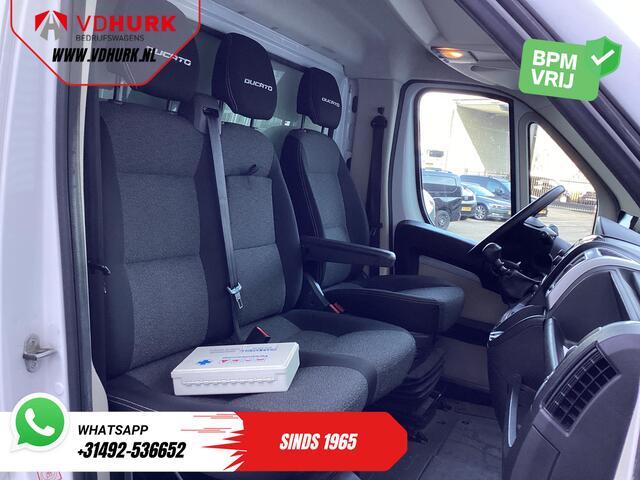 Fiat DUCATO 2.3 MJ 150 pk Bakwagen 377x220x222 Laadklep/ Zijdeur/ Spoiler/ Tacho/ Gev.Stoel/ Camera/ Climate/ Cruise/ Navi