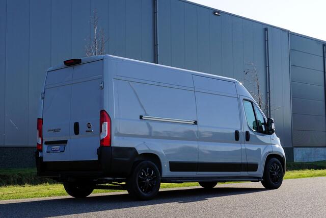 Fiat DUCATO 35H 2.3 MultiJet L3H2 in Topstaat |Automaat |EURO6 |160 pk |3500 KG |Grijs |Camera |Cruise |Navi |Clima |Trekhaak |Dode-hoek sensoren