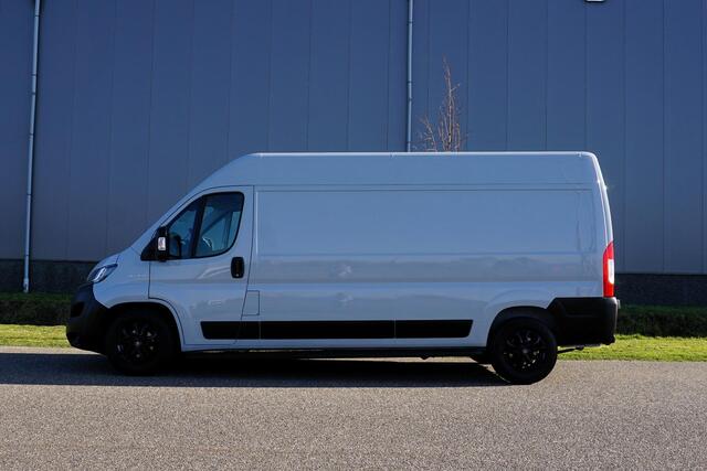 Fiat DUCATO 35H 2.3 MultiJet L3H2 in Topstaat |Automaat |EURO6 |160 pk |3500 KG |Grijs |Camera |Cruise |Navi |Clima |Trekhaak |Dode-hoek sensoren