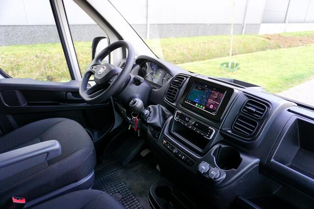 Fiat DUCATO 35H 2.2 MultiJet L4H2 180 pk |in topstaat |1e eigenaar |Grijs |Cruise |Climate control |Carplay |Trekhaak |Parkeersensoren |3500 KG |Mooie camperbasis