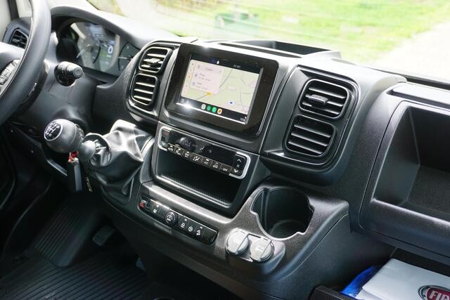 Fiat DUCATO 35 2.2 MultiJet L2H2 in Nieuwstaat |Trekhaak |Camera |Dode-hoek sensoren |Cruise |Carplay |Android auto |3500 KG |1e eigenaar |Climate control |EURO6 |140 pk |Mooie camperbasis