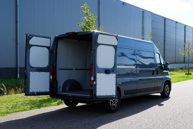 Fiat DUCATO 2.2 MultiJet 180 L3H2 3.5t in Topstaat |2 stoelen |Adaptive Cruise |Automaat |BPM Voordeel |Camperabasis |Full-LED |Rondom parkeersensoren |Achteruitrijcamera |Digitale binnenspiegel |Betimmering