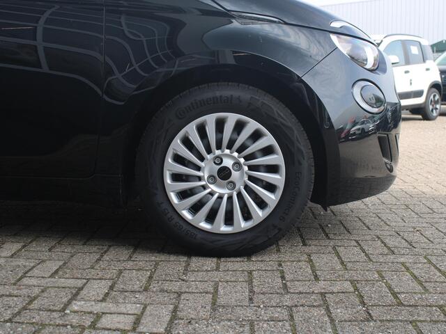 Fiat E-500 42 kWh | Uit voorraad leverbaar | Camera | Keyless | PDC | BSM | Clima | Cruise | Apple Carplay | ¤ 2.000,- Subsidie