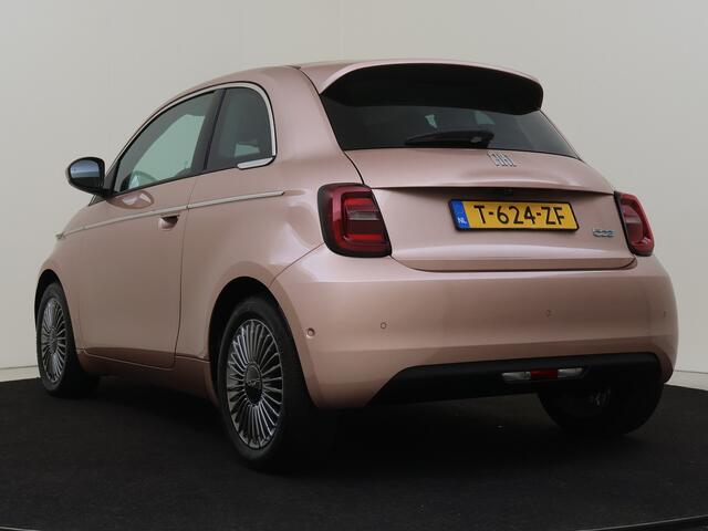 Fiat E-500 3+1 42 kWh | Parkeerhulp v+a | Camera | Stoelverwarming | Apple Carplay | FP