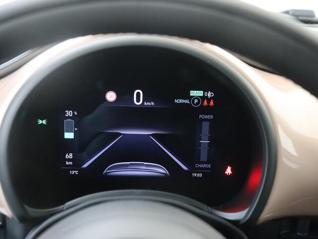 Fiat E-500 3+1 42 kWh | Parkeerhulp v+a | Camera | Stoelverwarming | Apple Carplay | FP