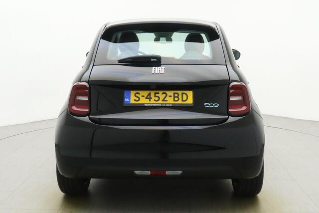 Fiat E-500 La Prima 42 kWh | DEMO | 100% elektrisch | Panoramadak | Technology Pack | Snel leverbaar
