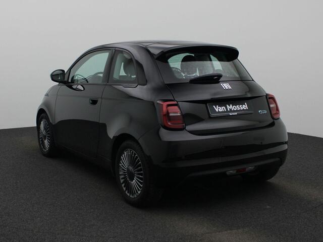 Fiat E-500 3+1 Icon 42 kWh | Navigatie | Apple & Android Carplay | Climate Control | LED verlichting | Automatische Verlichting & Regensensoren | Parkeersensoren & Camera | Lichtmetalen Velgen |
