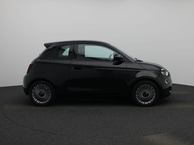 Fiat E-500 3+1 Icon 42 kWh | Navigatie | Apple & Android Carplay | Climate Control | LED verlichting | Automatische Verlichting & Regensensoren | Parkeersensoren & Camera | Lichtmetalen Velgen |