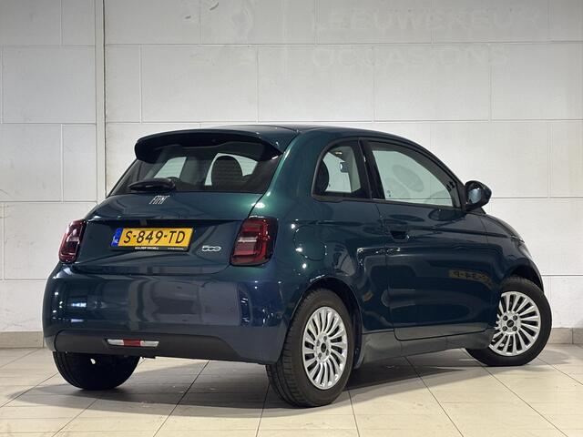 Fiat E-500 Urban 42kWh EV 118pk AUTOMAAT | PARELMOERLAK! | CAMERA | STOELVERW. | KEYLESS ENTRY | APPLE CARPLAY/ANDROID AUTO | DODEHOEKBEW.