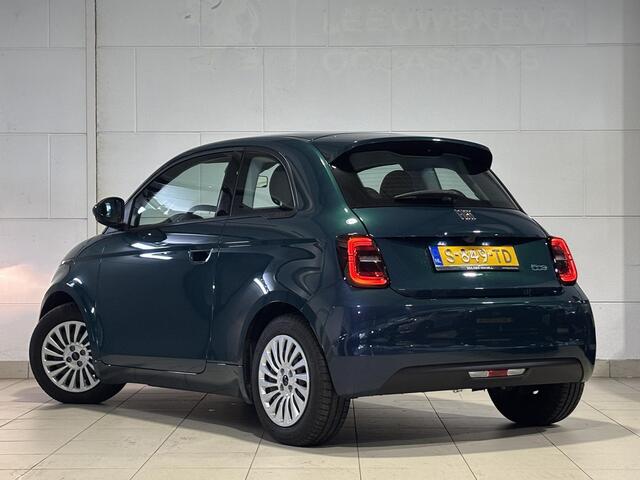 Fiat E-500 Urban 42kWh EV 118pk AUTOMAAT | PARELMOERLAK! | CAMERA | STOELVERW. | KEYLESS ENTRY | APPLE CARPLAY/ANDROID AUTO | DODEHOEKBEW.