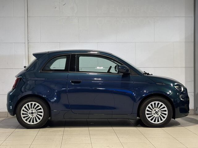 Fiat E-500 Urban 42kWh EV 118pk AUTOMAAT | PARELMOERLAK! | CAMERA | STOELVERW. | KEYLESS ENTRY | APPLE CARPLAY/ANDROID AUTO | DODEHOEKBEW.