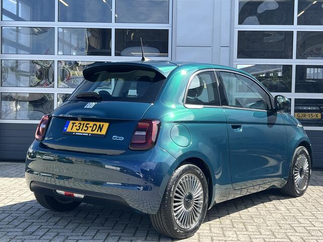 Fiat E-500 Business Launch Edition 42 kWh | Navigatie/Android/Apple Carplay | LM Velgen 16" | Voorstoelen Verwarmd | PDC Achter + Camera | Cruise Control | Airco |