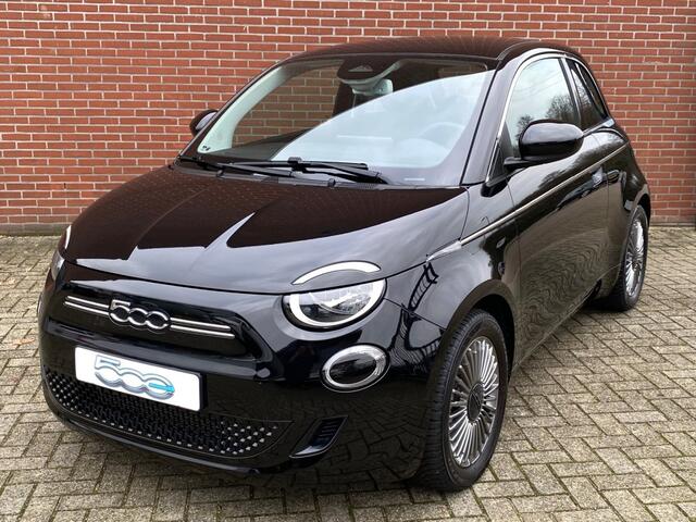 Fiat E-500 42 KWH CARPLAY CRUISE CLIMA DAB LICHTMETALEN VELGEN