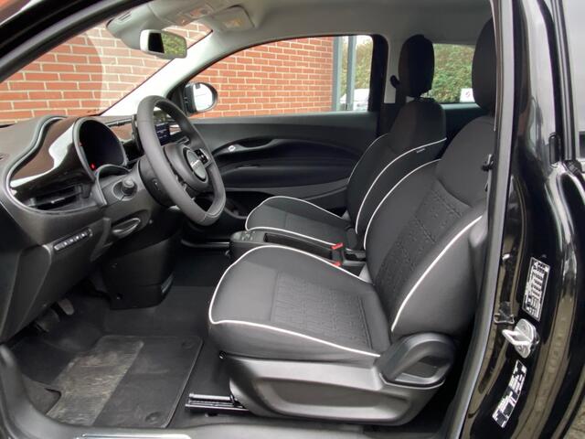 Fiat E-500 42 KWH CARPLAY CRUISE CLIMA DAB LICHTMETALEN VELGEN