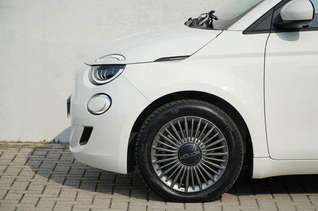 Fiat E-500 Icon 42KWH | LED | Navi | Carplay | Comfort | BTW | 16"