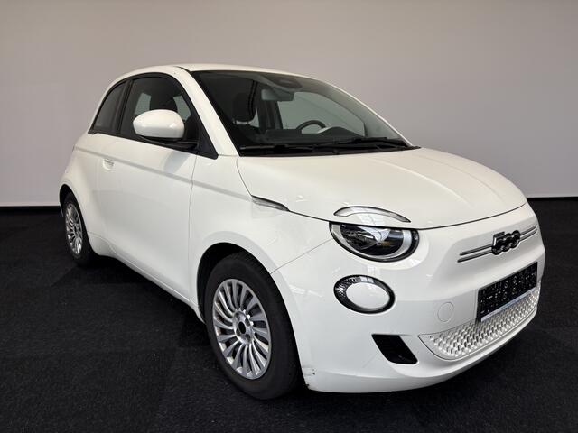 Fiat E-500 42 KWH ICON SOH 95% Car play Cruise control Lane assist