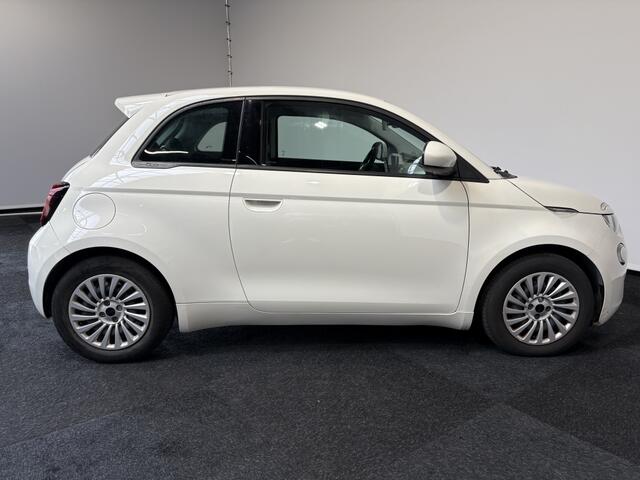 Fiat E-500 42 KWH ICON SOH 95% Car play Cruise control Lane assist