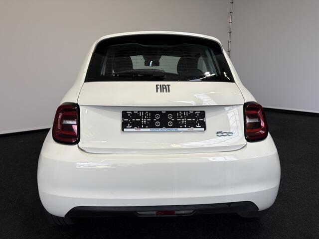 Fiat E-500 42 KWH ICON SOH 95% Car play Cruise control Lane assist