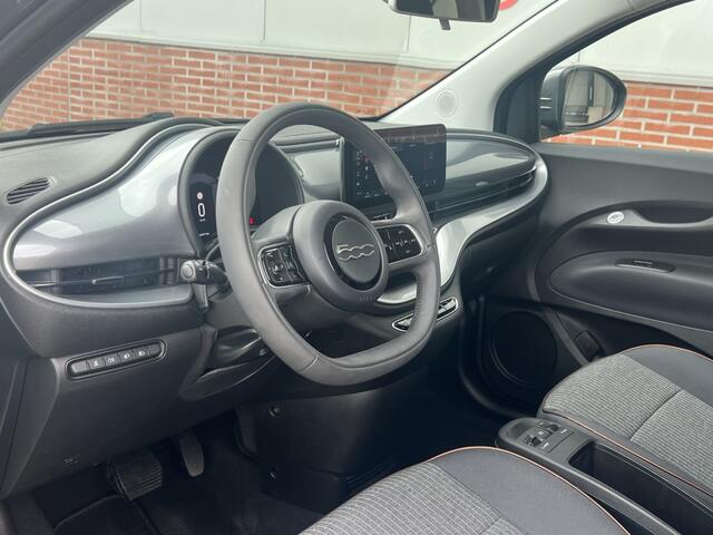 Fiat E-500 Icon 42 kWh | Navi | Carplay | Cruise | PDC | 16"