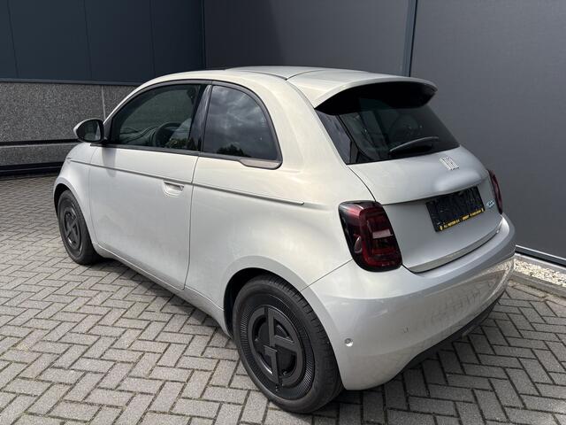 Fiat E-500 Giorgio Armani 42 kwh 118 PK