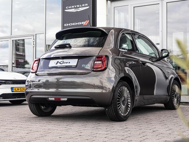 Fiat E-500 Icon Edition 42 kWh | Stoelverwarming | LM velgen | Navigatie | Apple CarPlay |
