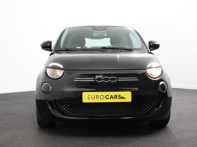 Fiat E-500 Urban 42 kWh Airco Climatronic 360 Camera Stoelverwarming Keyless Wireless CarPlay Dodehoek Assistant 85 kW Charger Actieradius 320km WLTP