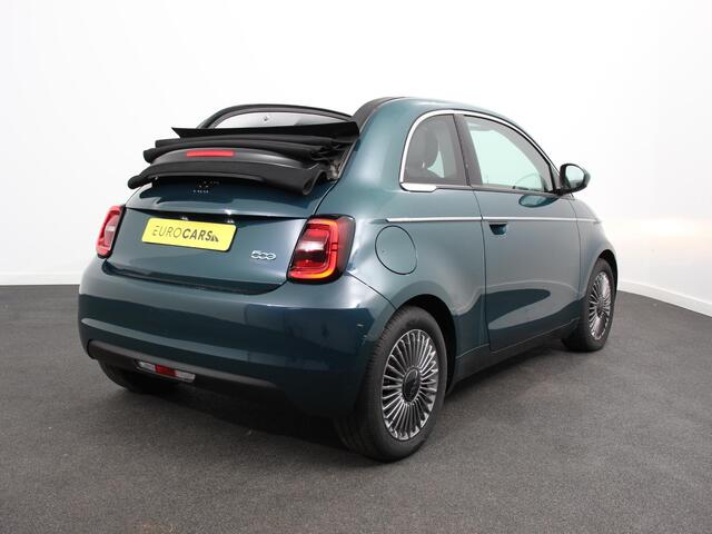 Fiat E-500 Berline 42 kWh Automaat Climate control Cruise control Achteruitrijcamera Led Navigatie Apple Carplay/ Android Auto Lichtmetalen velgen Stoelverwarming