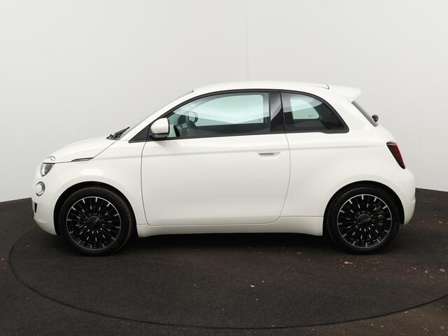 Fiat E-500 Icon 42 kWh | Navigatie | Winterpack Stoelverwarming | Comfort pack | 17 inch |