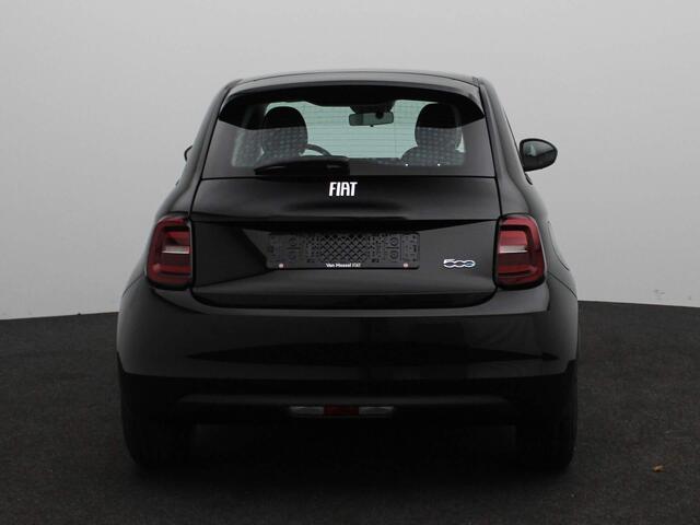 Fiat E-500 42 kWh | Apple CarPlay & Android Auto | Cruise Control | Climate Control | Keyless | LED | Lane Assist | DAB