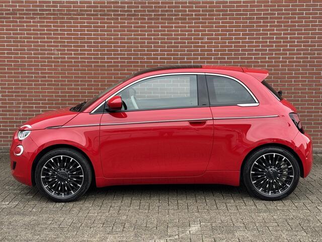 Fiat E-500 La Prima 42 kWh JBLPANO ADAPT-CRUISE STOELVW CARPLAY LED NAV