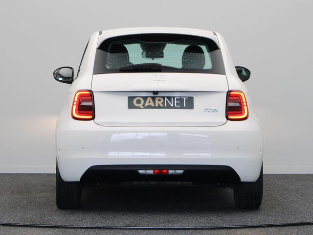 Fiat E-500 Icon | 320km WLTP | 85KWh Snelladen | Cruise control | Apple Carplay & Android Auto |
