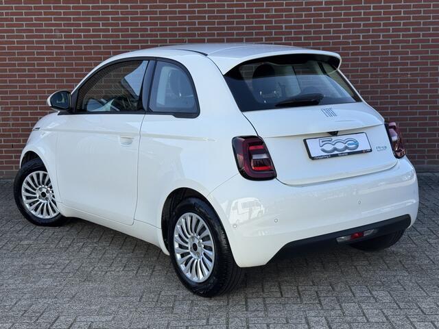 Fiat E-500 42 kWh CARPLAY CRUISE STOELVW PDC CAMERA DAB