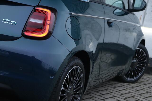 Fiat E-500 C La Prima by Bocelli 42 kWh | JBL | Winter | Camera | 17?