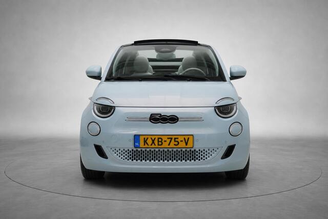 Fiat E-500 Cabrio La Prima by Bocelli 42 kWh | SoH 94,9% | Navigatie | Carplay | Camera | Stoelverwarming | JBL | Parkeersensoren