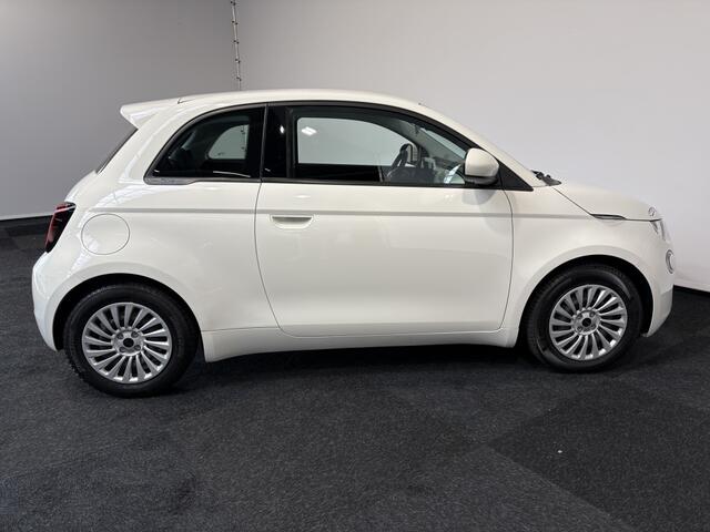 Fiat E-500 42 KWH SOH 93% | Carplay | Cruise control | Lane assist