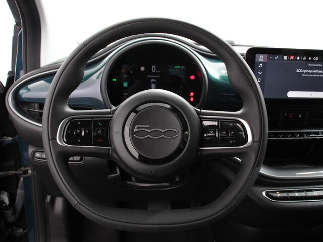Fiat E-500 Berline 42 kWh Automaat Climate control Cruise control Achteruitrijcamera Led Navigatie Apple Carplay/ Android Auto Lichtmetalen velgen Stoelverwarming