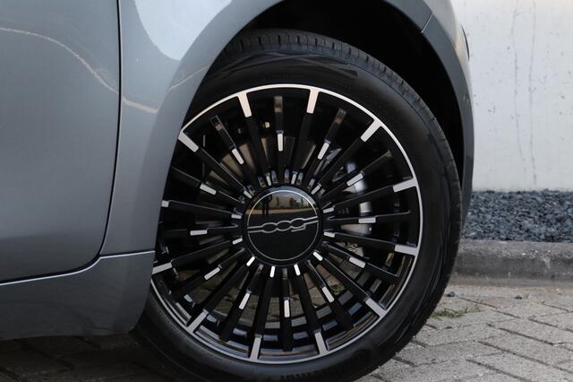 Fiat E-500 C La Prima by Bocelli 42 kWh | JBL | Winter | Camera | 17?