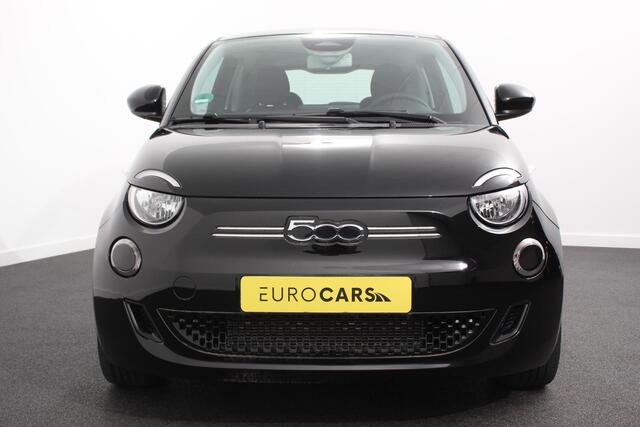 Fiat E-500 42 kWh 118pk Icon Actieradius WLTP 329km Navigatie Apple Carplay/Android Auto Cruise Control Comfort-pakket Climate Control