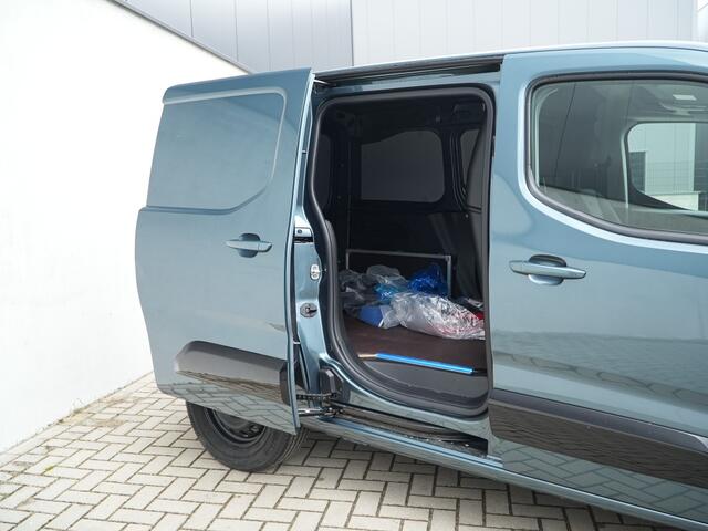 Fiat E-Doblo 136 L1 50 kWh | 3 zits | Betimmering