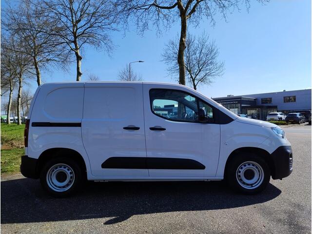 Fiat E-Doblo L1 50 kWh 136pk | ACTIE OP = OP | 343 km WLTP | Houten afwerking laadruimte | Multimedia | Apple Carplay | Android Auto | Parkeersensoren achter | Trekhaak voorbereiding | Reservewiel | van ¤30.259 voor ¤27.500 ex. BTW