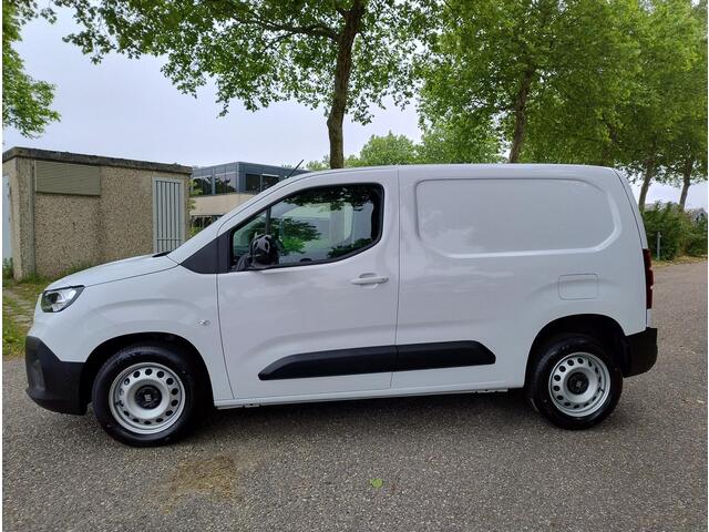 Fiat E-Doblo L1 50 kWh 136pk AUTOMAAT | Houten afwerking laadruimte | Multimedia | Apple Carplay | Android Auto | Parkeersensoren achter | Bestuurdersstoel comfort | Trekhaak voorbereiding | Reservewiel | van ¤30.259 voor ¤28.995 ex. BTW