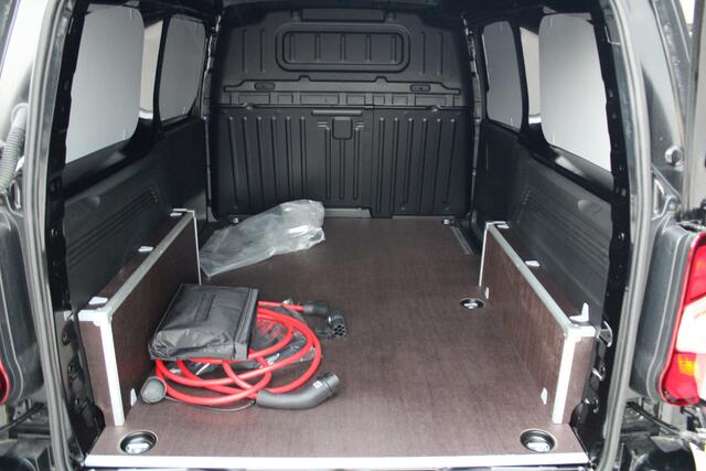 Fiat E-Doblo 136 L2 50 kWh 136pk - Camera - Carplay - Auto Klimaat - Navi - Lane Assist - PDC - Rijklaar
