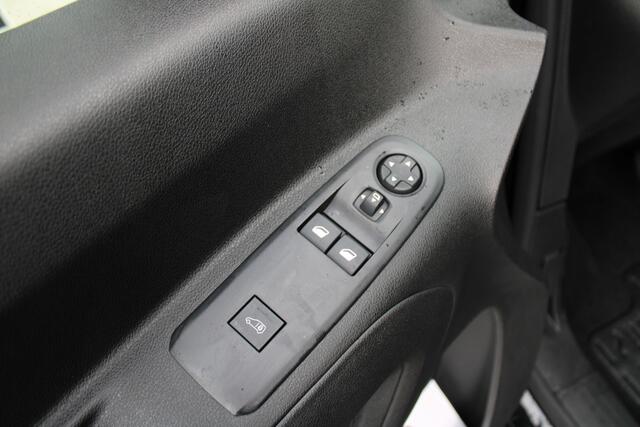 Fiat E-Doblo 136 L2 50 kWh 136pk - Camera - Carplay - Auto Klimaat - Navi - Lane Assist - PDC - Rijklaar